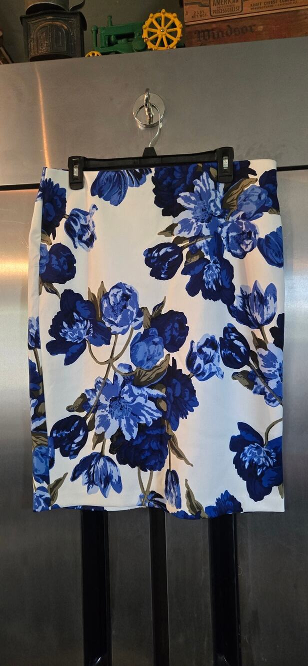 NYCC New York Clothing Co Women's Blue Floral Mini Skirt Size L